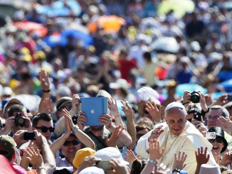 Papa Francisco na Praça de São Pedro (Lusa)