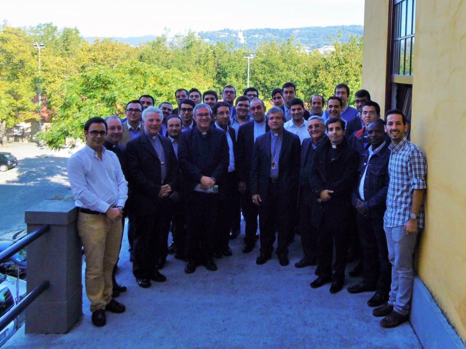 Resultado de imagem para Bispo de lamego com os seminaristas