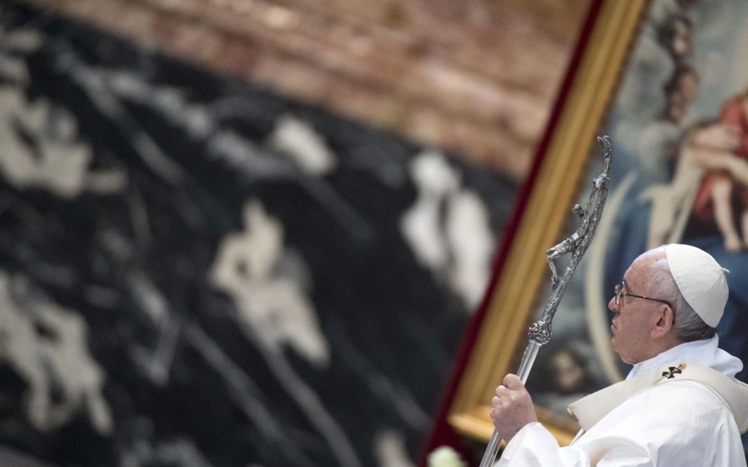 Vaticano: Papa quer padres «simples» para levar mensagem de misericórdia à Igreja e à sociedade