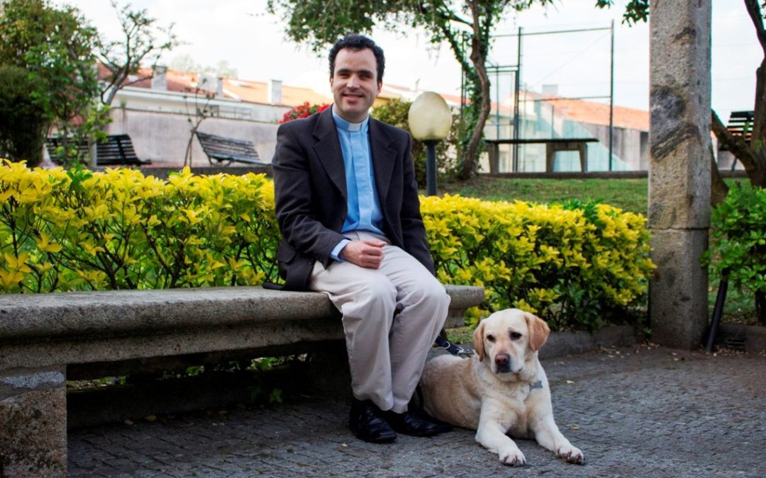 Braga: Primeiro diácono cego sublinha importância de saber escutar e «confiar em Deus»