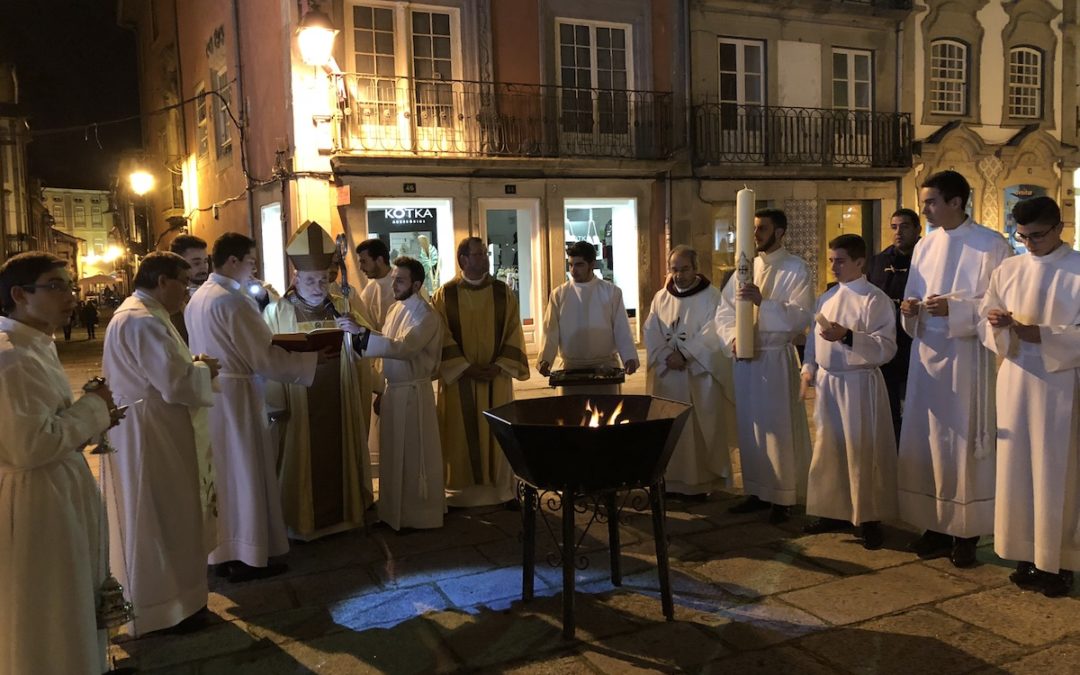 Vigília Pascal: Anúncio da ressurreição faz-se com palavras e «sobretudo com a vida» – Bispo de Viana do Castelo