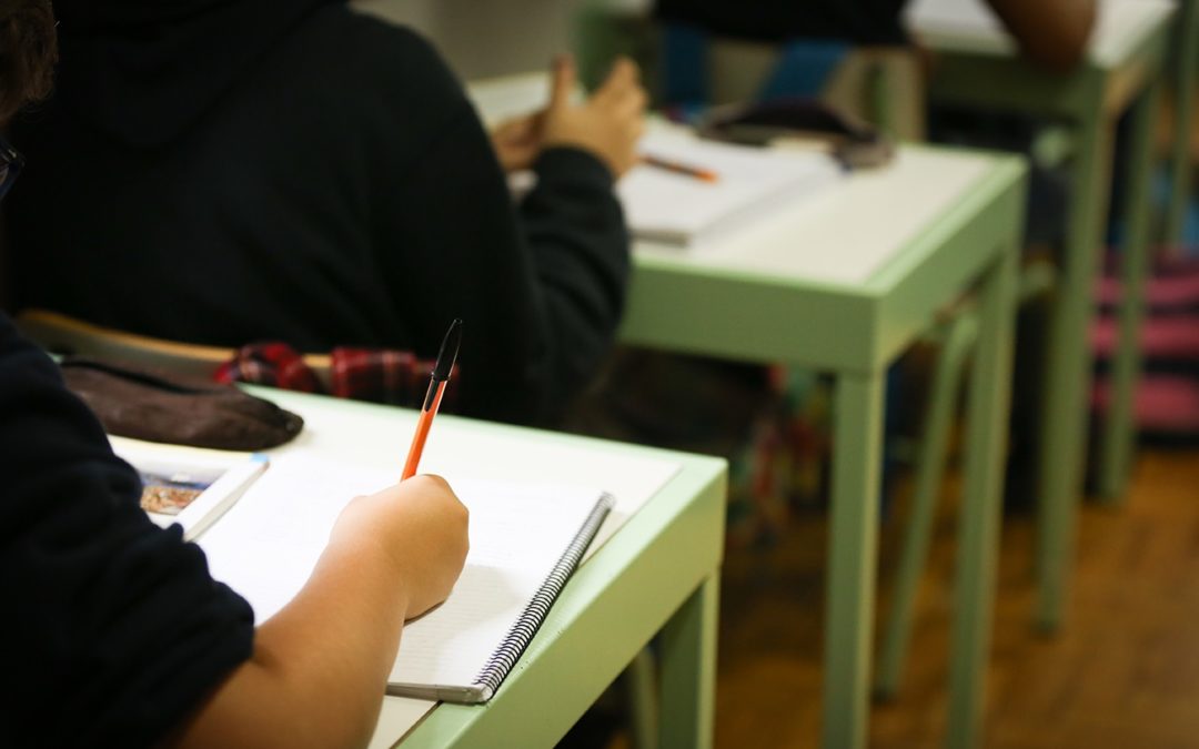 Ensino: Associação Portuguesa de Escolas Católicas questiona «cortes colossais» no apoio financeiro às famílias