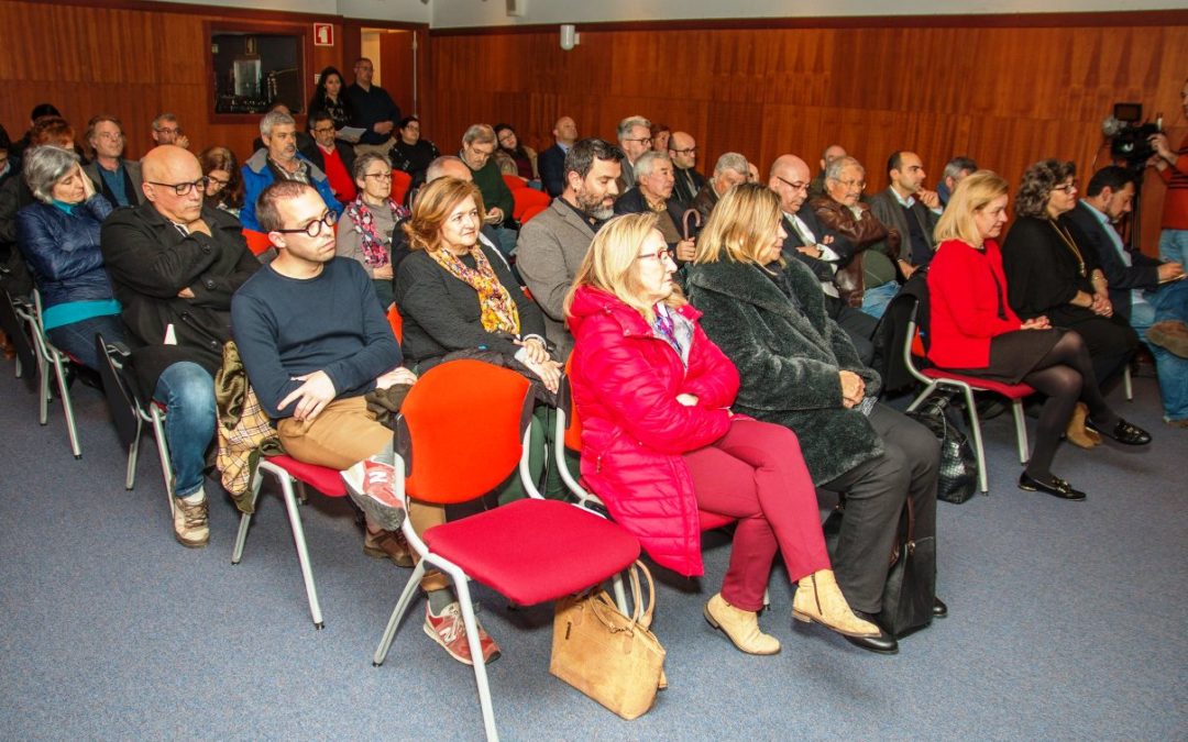 Amadora: Deputados e autarcas debateram «a convivência, a tensão e a indiferença» na religião e na Política