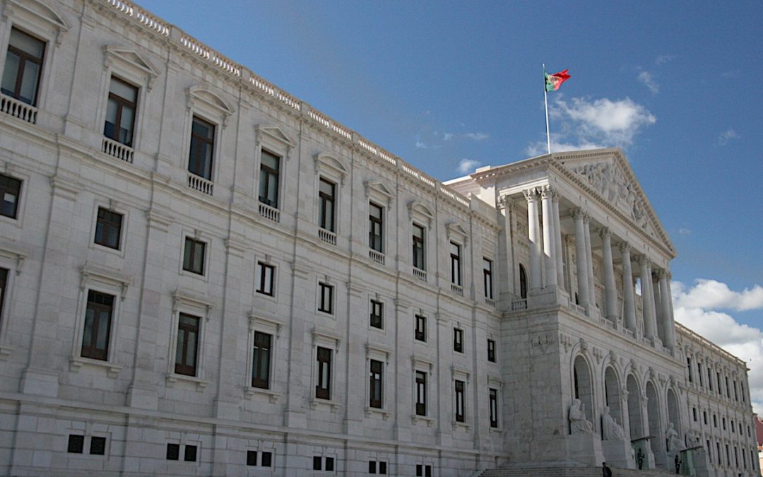 Política: Parlamento sem «legitimidade democrática substancial» para legislar sobre a eutanásia – Associação de Juristas Católicos