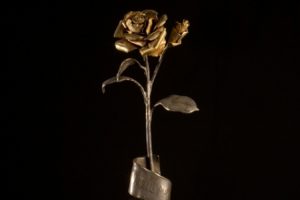 Fátima: Rosas de Ouro oferecidas pelos Papas expostas em Leiria