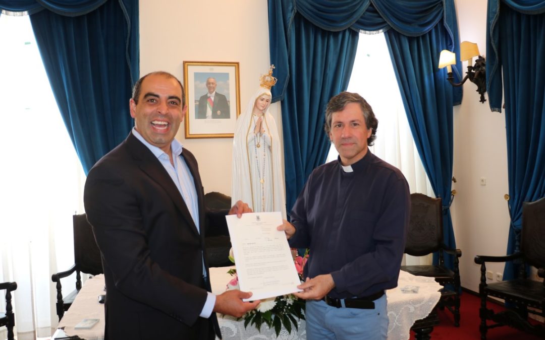 Évora: Imagem peregrina de Nossa Senhora de Fátima recebeu «louvor de agradecimento» da autarquia de Campo Maior