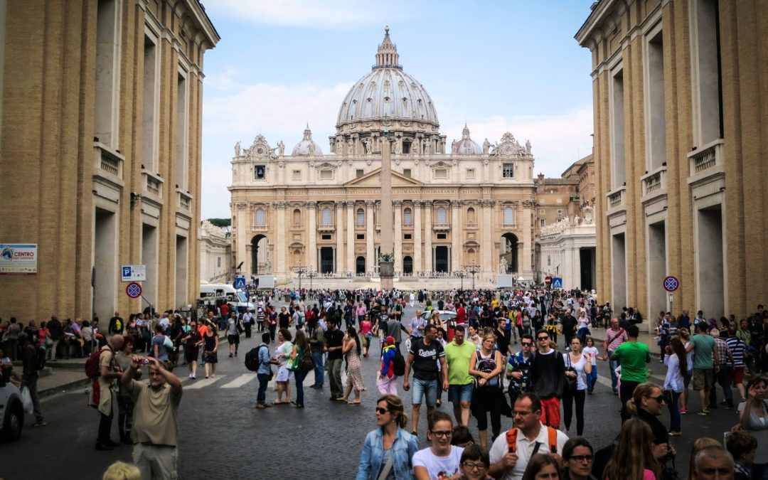 Vaticano: Número de católicos cresce no mundo, com impulso de África