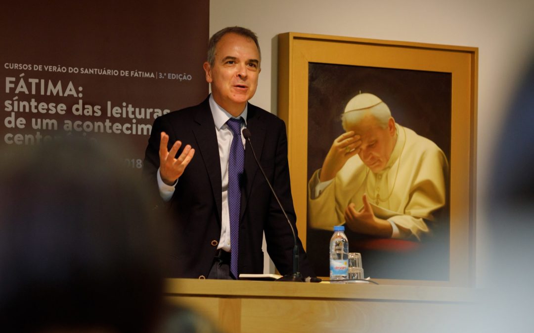 Igreja/Sociedade: «Fátima é, desde o início, um acontecimento nacional» – Rui Ramos
