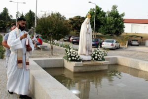 Religiosidade Popular: Torre do Pinhão inaugurou nicho dedicado a Nossa Senhora de Fátima