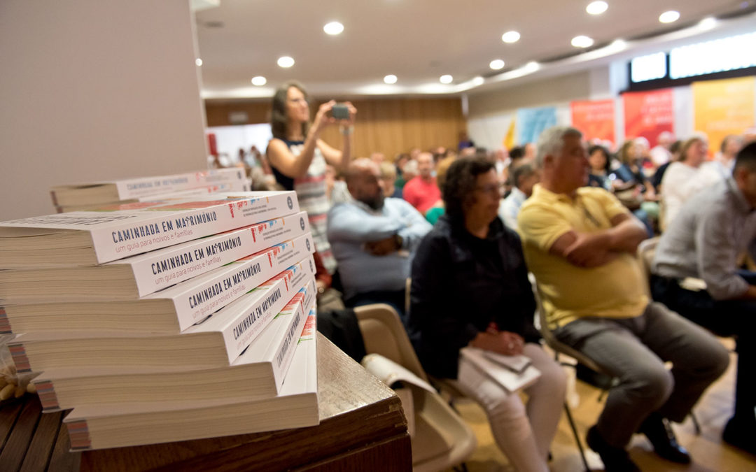 Portugal: Igreja Católica vai reforçar acompanhamento aos casais, mesmo os unidos pelo «civil» ou «sem qualquer vínculo»