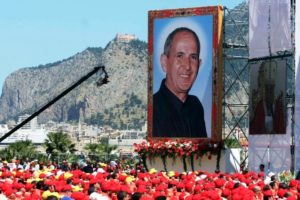 Itália: Papa visita Palermo para homenagear padre morto pela Máfia